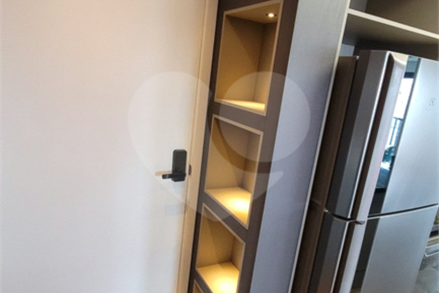 Apartamento de 2 quartos mobiliado à venda no Paraíso