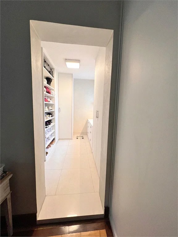 Sobrado à venda com 5 quartos, sendo 2 suítes, em Vila Inah, São Paulo, SP