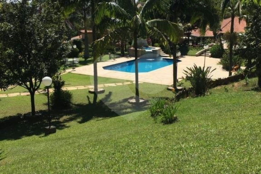 Casa à venda com 3 suítes no condomínio Alpes Caieras, Caieiras - SP