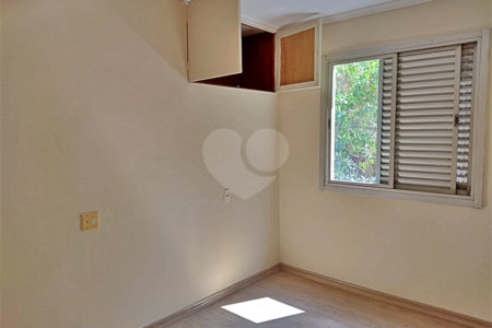 Apartamento à venda com 3 quartos, sendo 1 suíte, em Cerqueira César, São Paulo, SP