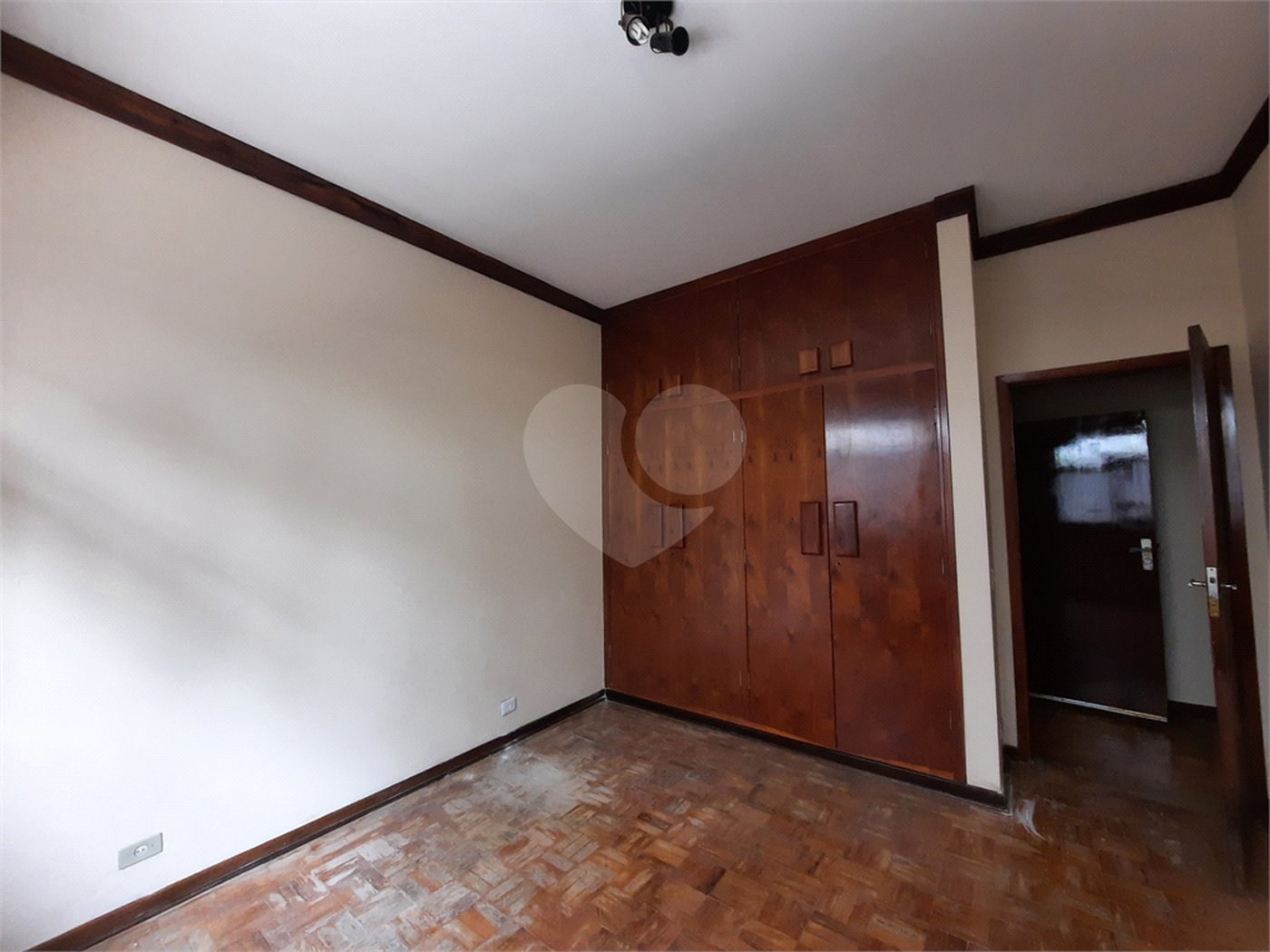 Casa Térrea à venda com 3 suítes em Interlagos, São Paulo, SP