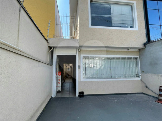 Sobrado à venda com 3 quartos, sendo 1 suíte,  em Tucuruvi, São Paulo, SP