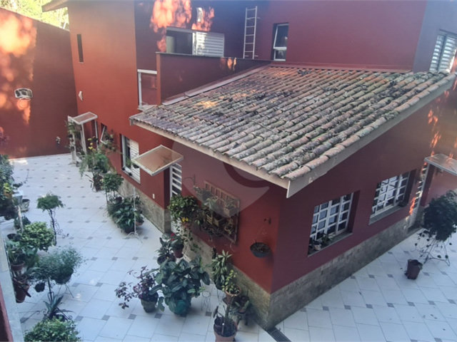 Casa à venda com 3 suítes no condomínio Parque Imperial da Cantareira, Mairiporã - SP