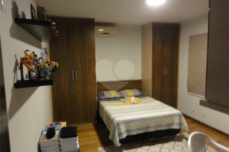 Sobrado à venda com 3 quartos, sendo 1 suíte, em Jardim São Paulo(zona Norte), São Paulo, SP