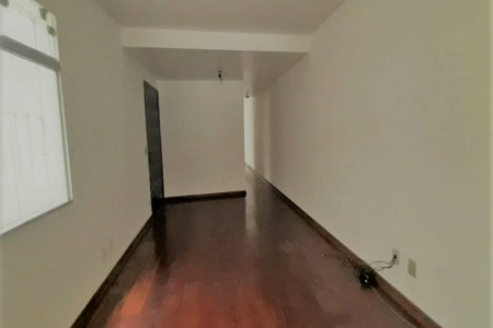 Casa à venda com 3 quartos, sendo 1 suíte, em Rio Pequeno, São Paulo, SP