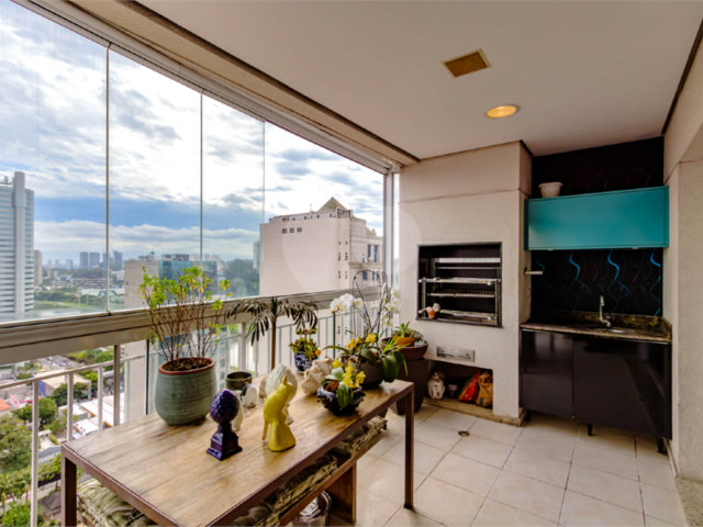 Apartamento à venda com 2 suítes em Brooklin, São Paulo, SP