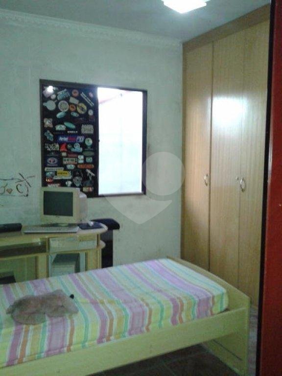 Sobrado à venda com 3 suítes em Vila Nivi, São Paulo, SP