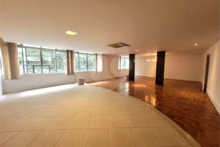 Apartamento à venda com 4 quartos, sendo 1 suíte, em Copacabana, Rio de Janeiro, RJ