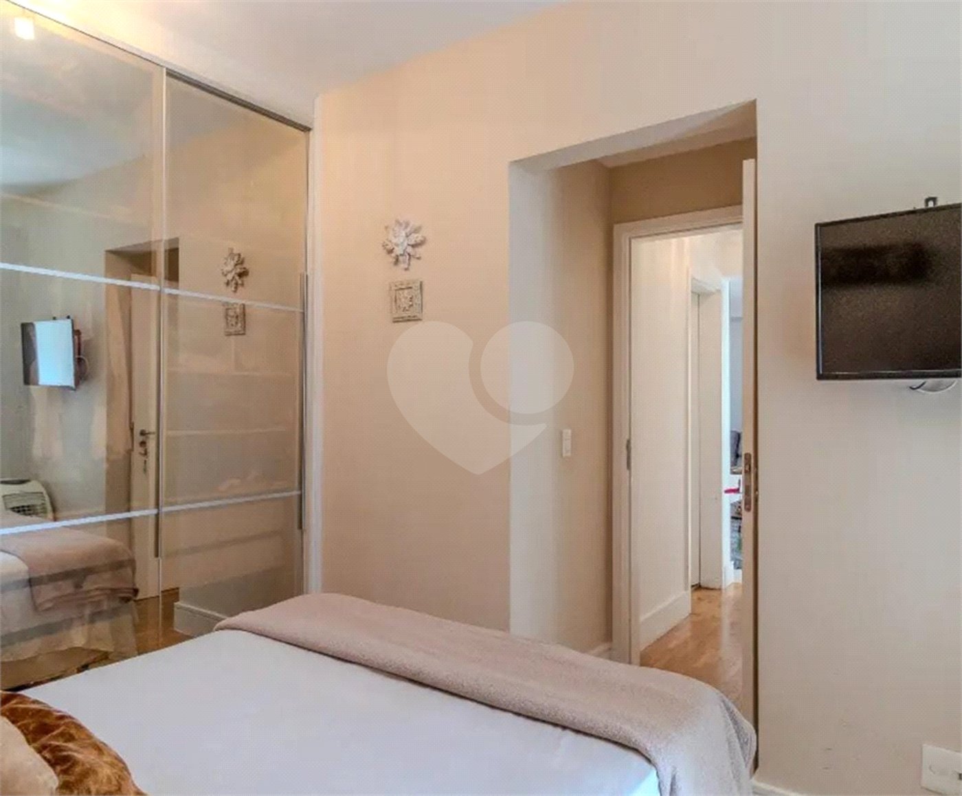 Apartamento à venda com 2 quartos, sendo 1 suíte, em Alto da Boa Vista, São Paulo, SP