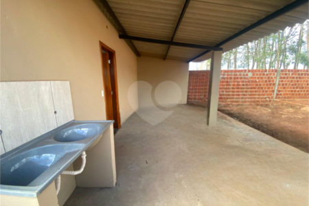 Casa à venda com 2 quartos no Centro, Mirandópolis, SP