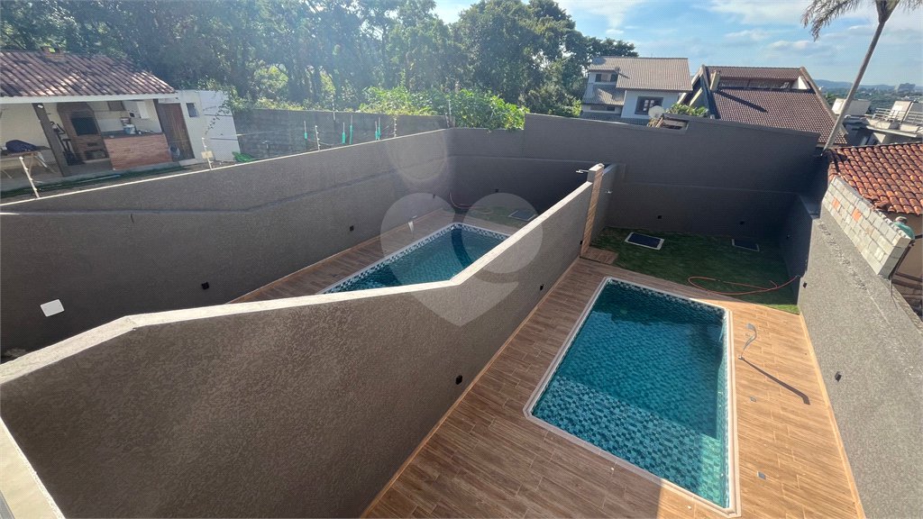 Casa à venda ou para alugar com 3 suítes em Nova Gardênia, Atibaia, SP