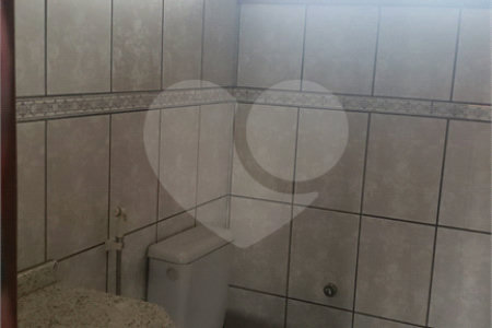 Sobrado à venda ou para alugar com 4 quartos, sendo 2 suítes, em Vila Congonhas, São Paulo, SP