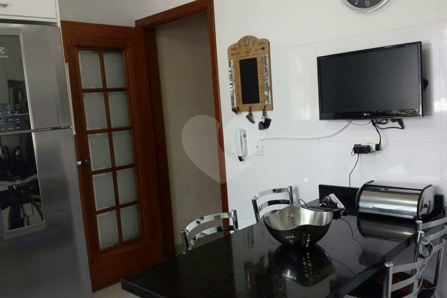 Sobrado à venda com 3 suítes em Vila Mazzei, São Paulo, SP
