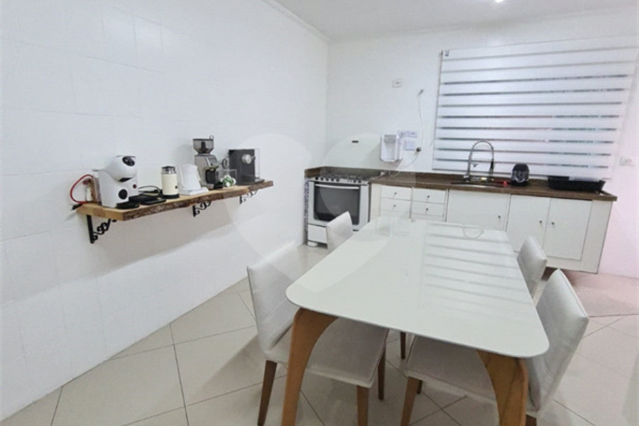 Sobrado à venda com 5 quartos, sendo 2 suítes, em Vila Guilherme, São Paulo, SP