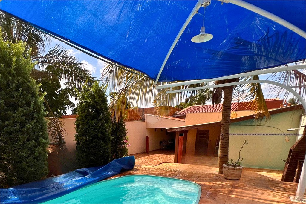 Casa à venda com 4 quartos, sendo 1 suíte, em Interlagos, Três Lagoas, MS