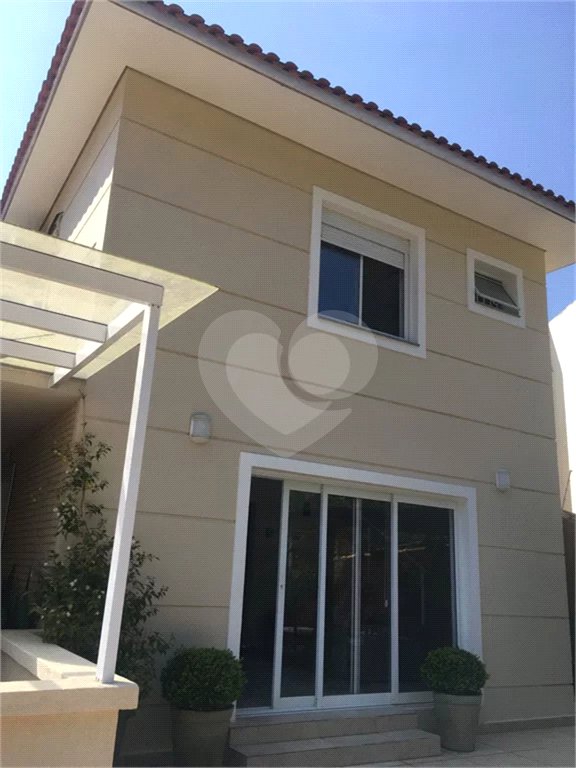Casa à venda com 3 quartos, sendo 2 suítes,  em Serra da Cantareira, Mairiporã, SP