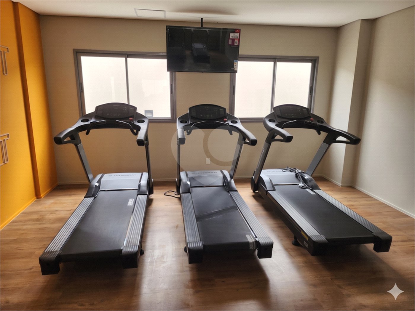 Apartamento à venda com 3 quartos, sendo 1 suíte,  em Vila Suissa, Mogi das Cruzes, SP