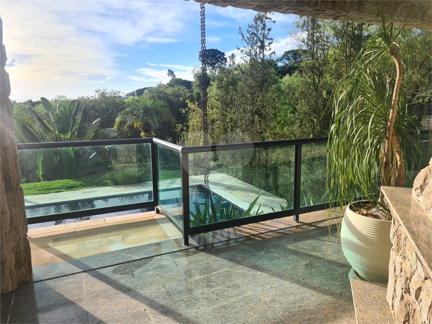 Casa à venda com 4 quartos, sendo 2 suítes, no condomínio Bosque de Grevilea, Vinhedo - SP