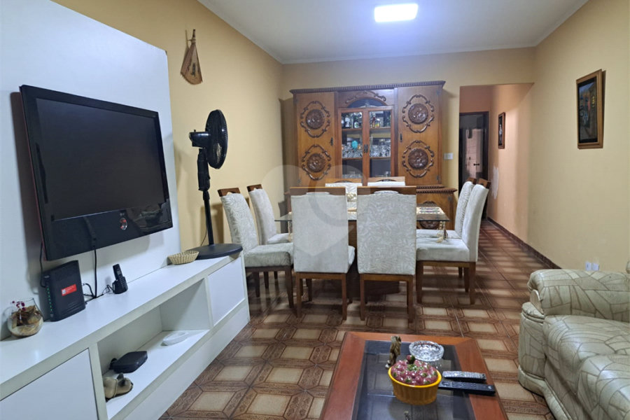 Sobrado à venda com 3 quartos em Vila Sabrina, São Paulo, SP
