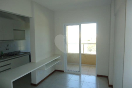 Apartamento no Condomínio Via Campus.