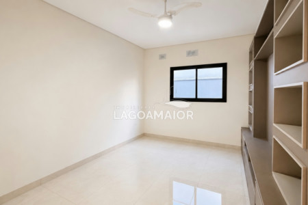 Casa à venda com 3 quartos, sendo 3 suítes, no condomínio Residencial Costa Leste, Três Lagoas - MS