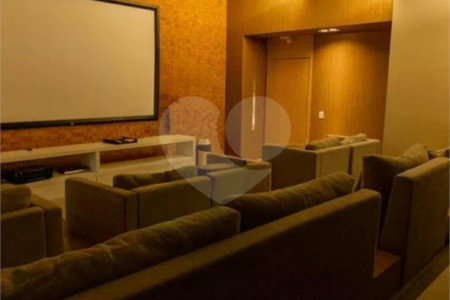 Apartamento à venda com 4 quartos, sendo 2 suítes,  em Vila Anastácio, São Paulo, SP
