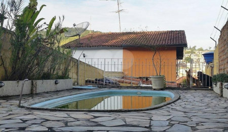 Sobrado à venda com 3 quartos, sendo 1 suíte, em Tremembé, São Paulo, SP