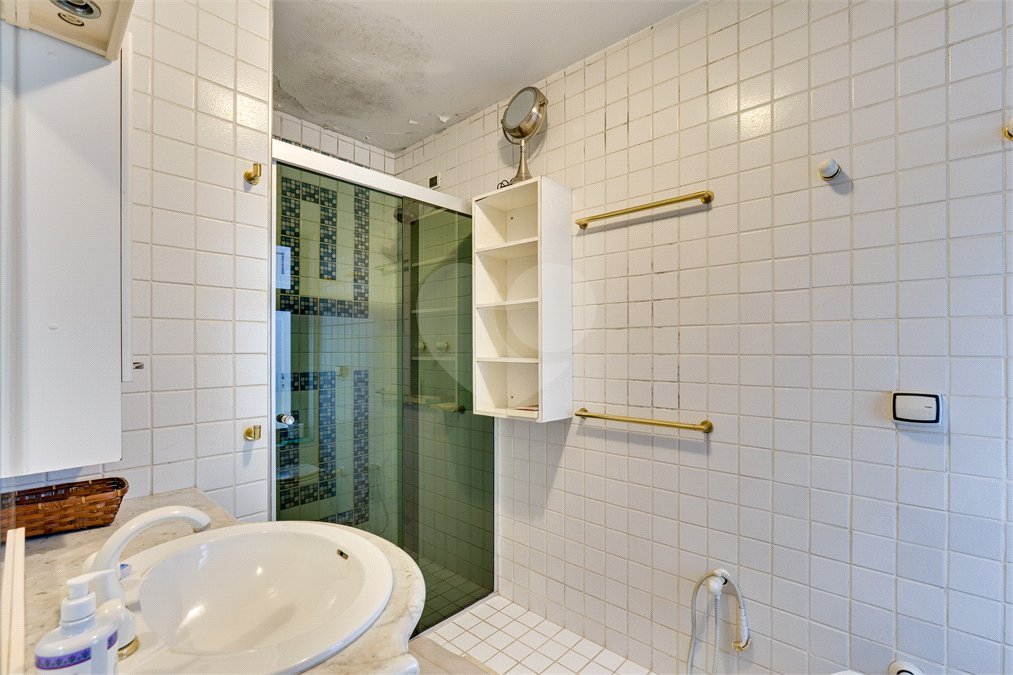 Sobrado à venda com 3 quartos, sendo 2 suítes,  em Alto da Boa Vista, São Paulo, SP