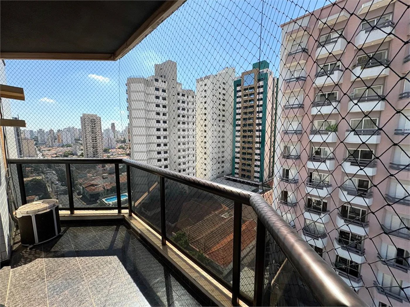 Apartamento disponível no Edifício Palladium no Centro de Piracicaba - SP.