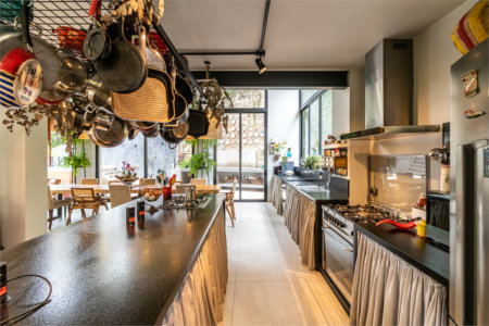 Casa à venda com 4 suítes no condomínio Granja do Morumbi, São Paulo - SP