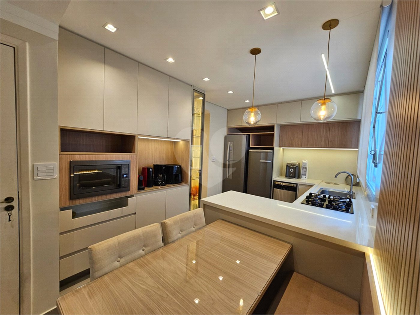 Apartamento à venda com 3 quartos, sendo 1 suíte, em Santo Amaro, São Paulo, SP