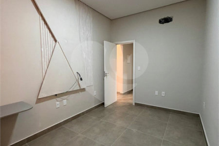 Casa à venda com 2 quartos, sendo 1 suíte, em Guriri, Cabo Frio, RJ