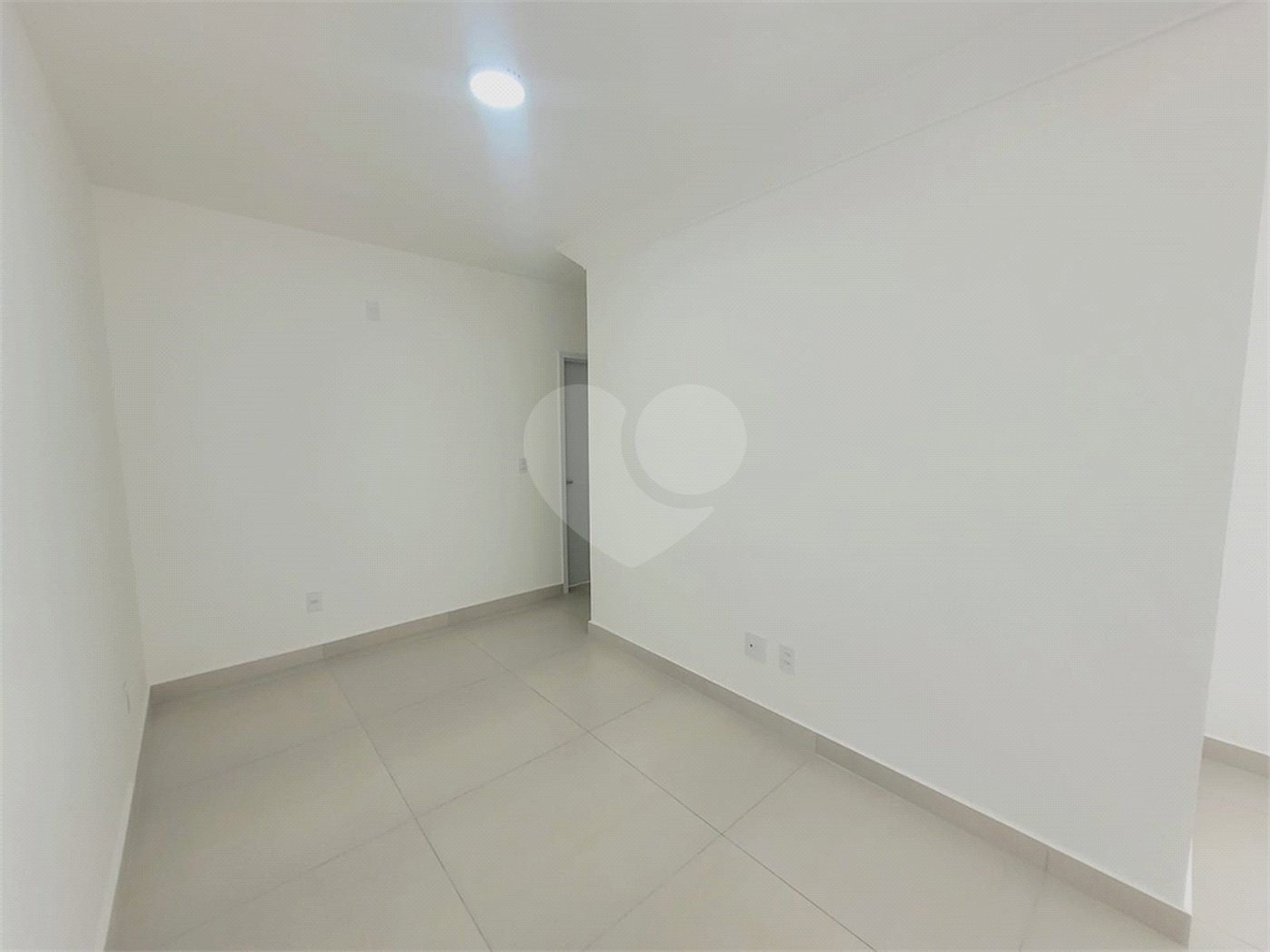 Apartamento para alugar com 2 quartos, sendo 1 suíte, em Jardim Santiago, Indaiatuba, SP