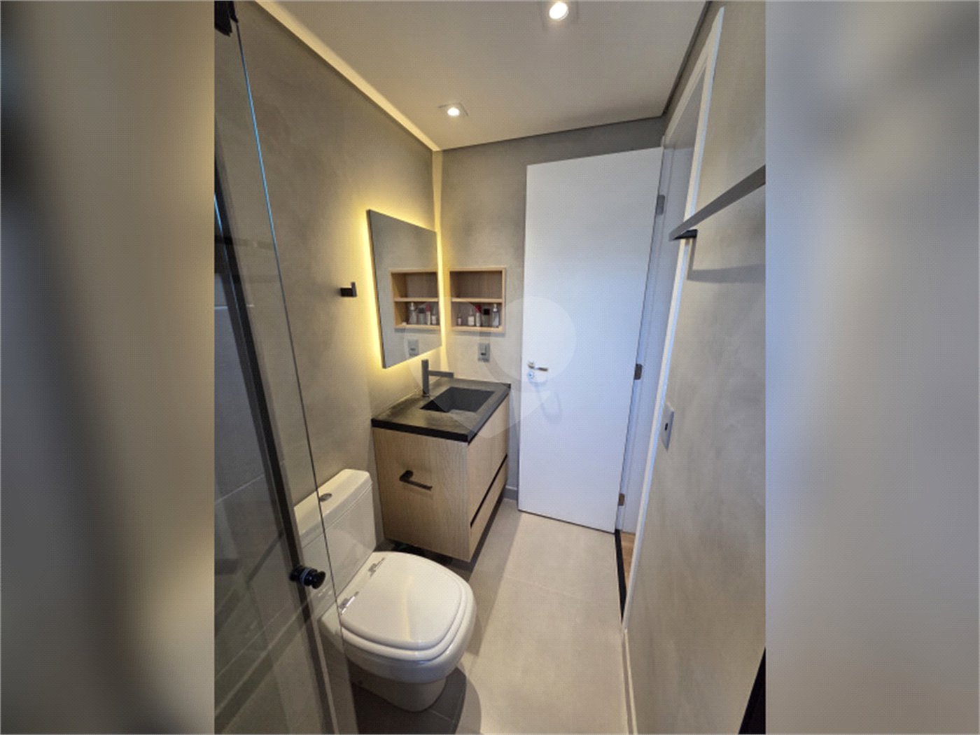 Apartamento à venda ou para alugar com 3 quartos, sendo 1 suíte,  em Vila Olímpia, São Paulo, SP