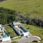 Sobrado à venda com 3 quartos, sendo 1 suíte, em Loteamento Parque Residencial Serras de Atibaia Ii, Atibaia, SP