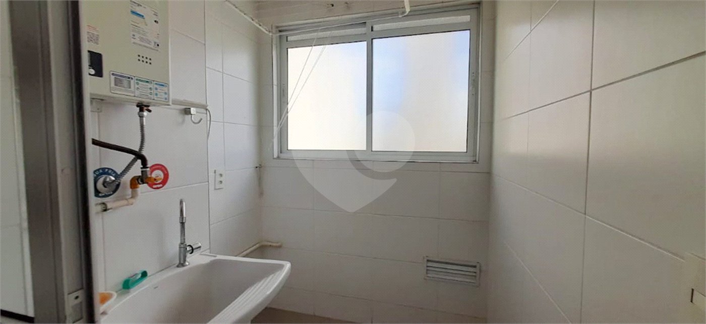 Apartamento à venda com 2 quartos em Vila Anastácio, São Paulo, SP