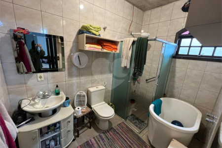 Casa à venda com 4 quartos, sendo 1 suíte,  em Jardim Ponte Grande, Mogi das Cruzes, SP
