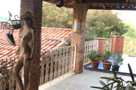 Chácara à venda com 4 quartos, sendo 1 suíte,  em Monterrey, Louveira, SP