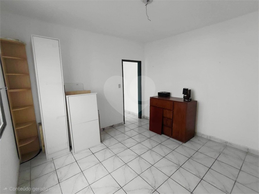 Sobrado à venda com 3 quartos, sendo 1 suíte, em Vila Constança, São Paulo, SP