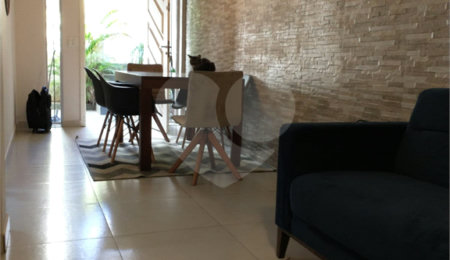 Sobrado à venda com 3 quartos, sendo 1 suíte,  em Vila Ipojuca, São Paulo, SP