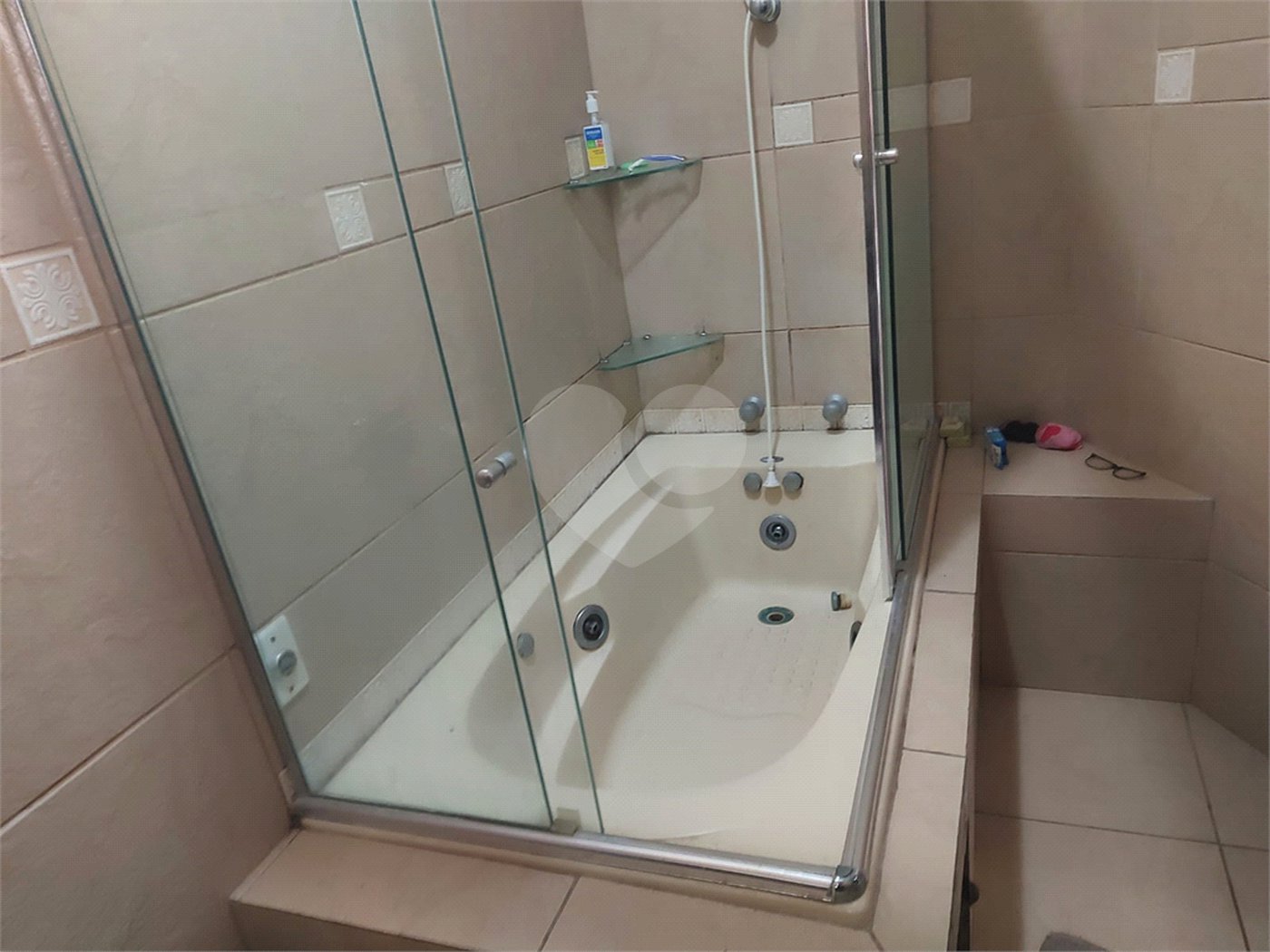 Casa à venda com 4 quartos, sendo 1 suíte, no condomínio River Plate, Rio de Janeiro - RJ