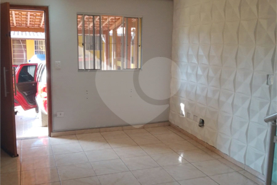 Casa à venda com 2 quartos no condomínio Residencial Armênia, Ferraz de Vasconcelos - SP