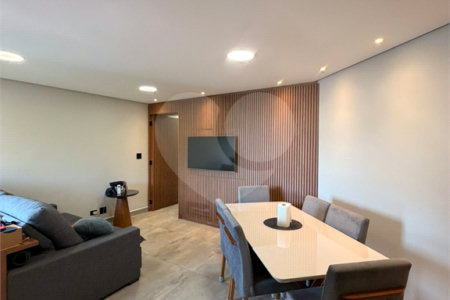 Apartamento à venda com 3 quartos, sendo 1 suíte,  em Vila Paulicéia, São Paulo, SP