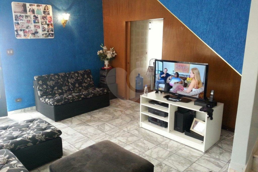 Sobrado à venda com 3 quartos, sendo 1 suíte, em Vila Galvão, Guarulhos, SP