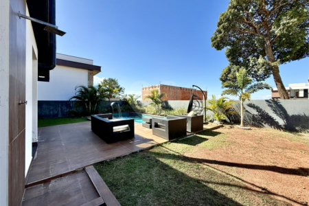 Casa à venda com 3 quartos, sendo 1 suíte,  em Terras de Santa Cristina XIII Setor Marina, Paranapanema, SP