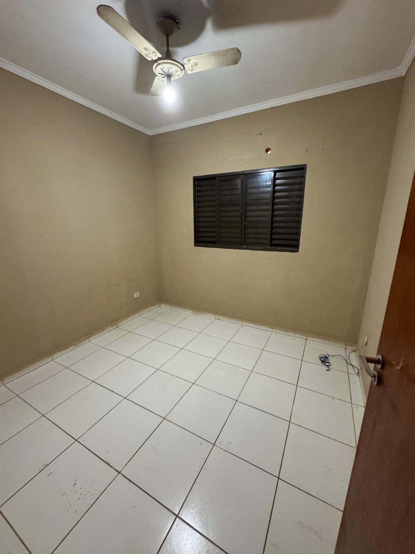 Casa para alugar com 3 quartos, sendo 1 suíte,  em Santa Luzia, Três Lagoas, MS