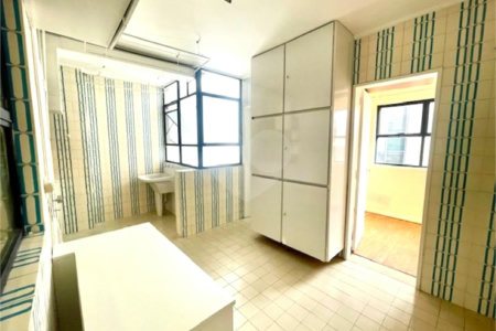 Apartamento à venda ou para alugar com 3 quartos, sendo 1 suíte, em Itaim Bibi, São Paulo, SP