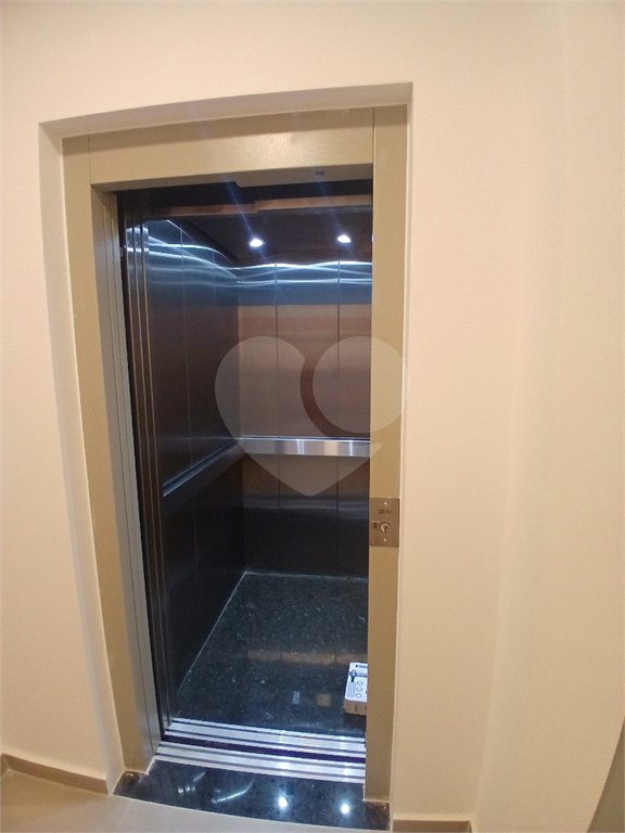 Casa à venda com 2 quartos no condomínio Sintra, São Paulo - SP