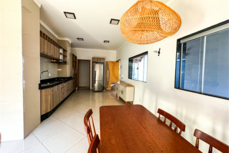 Casa à venda com 3 quartos, sendo 1 suíte, em Jardim Paranapunga, Três Lagoas, MS