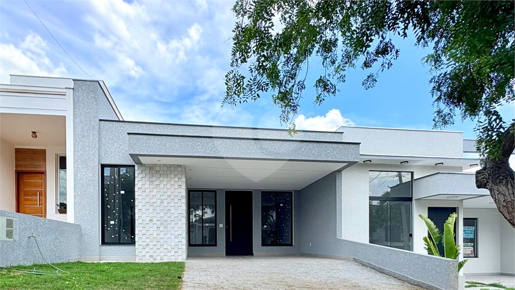 Casa à venda com 3 suítes no condomínio Terras de São Francisco, Sorocaba - SP